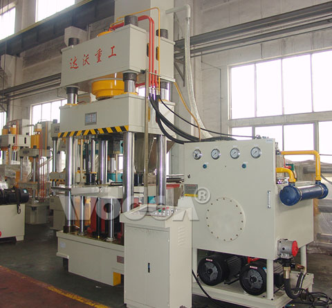 牛羊舔磚(zhuān)四柱液壓(yā)機-500噸鹽磚(zhuān)機