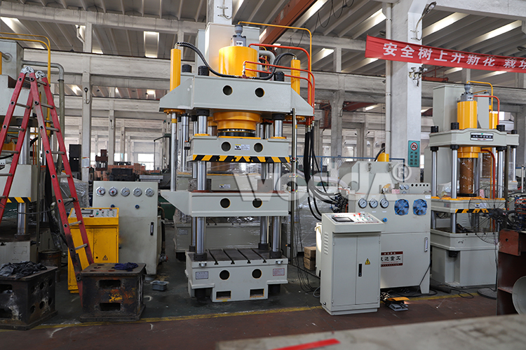 315噸四柱四梁液壓機 315噸四柱四梁液壓機