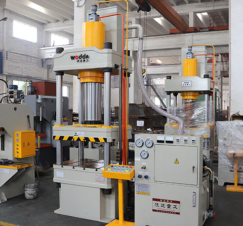 200噸熱(re)壓成型液(ye)壓機