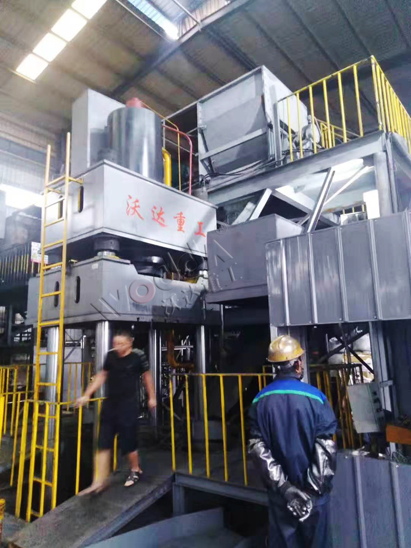 碳素石墨坩埚液壓機