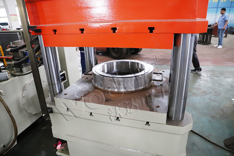 400噸柔性石墨密封圈成型液壓機生産廠家 400噸柔性石墨密封圈成型液壓機生産廠家