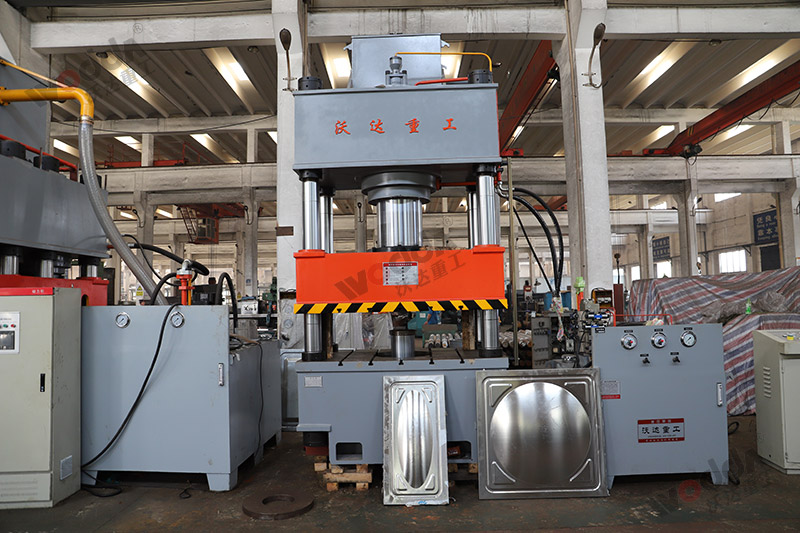 不鏽鋼水箱闆成型液壓機