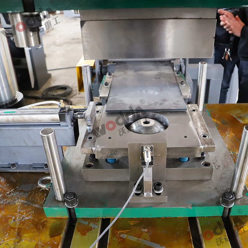 630噸錨杆托盤液壓機模具