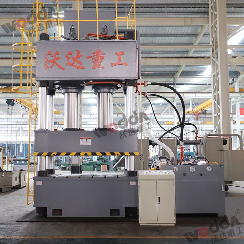 800噸三梁四柱液壓機 800噸三梁四柱液壓機