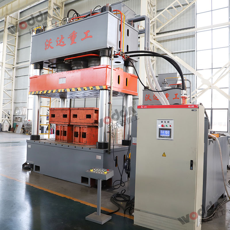 1000噸三梁四柱液壓機 1000噸三梁四柱液壓機