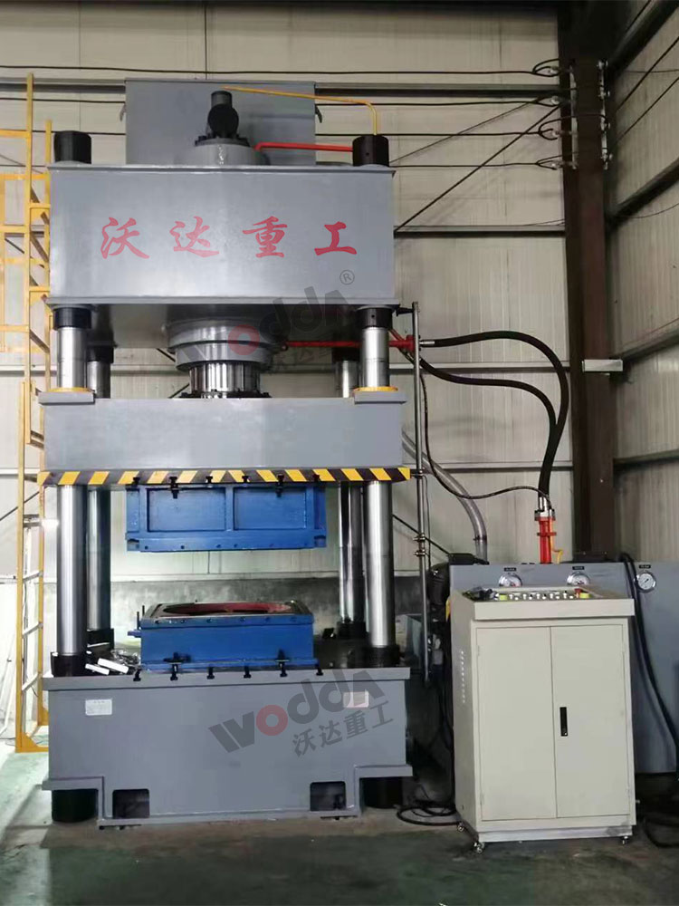 500噸不鏽鋼水箱闆液壓機 500噸不鏽鋼水箱闆液壓機