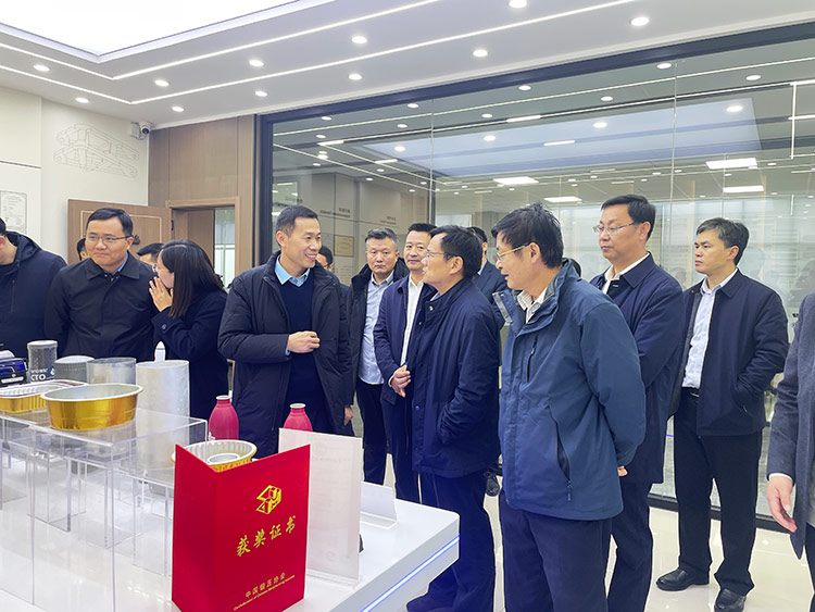 滕州市政協副主席董鴻洋聽取长春昌兴传感器制造有限责任公司(H5网站)董事長劉衛東項目推進情況