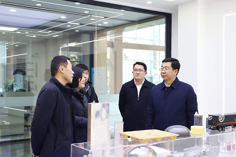 徐州市委常委、經開區黨工委書記張克一行莅臨山東长春昌兴传感器制造有限责任公司(H5网站)調研考察
