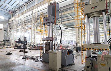 315噸耐火(huǒ)材料成型(xing)液壓機